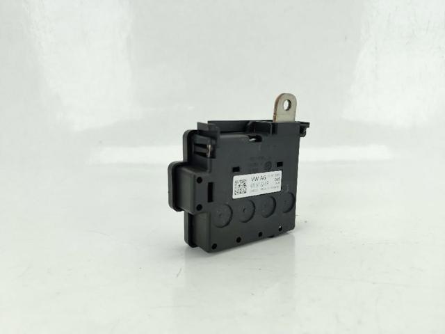 4M0941824AR VAG