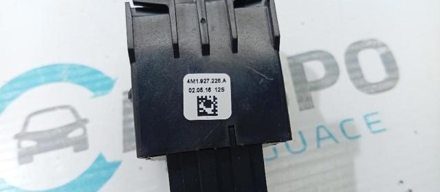 Przycisk elektromechanicznego hamulca postojowego (ręcznego) 4M1927225A VAG
