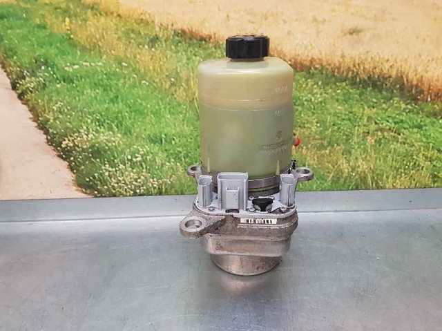 Pompa wspomagania hydraulicznego kierownicy 4M513K514BF FORD