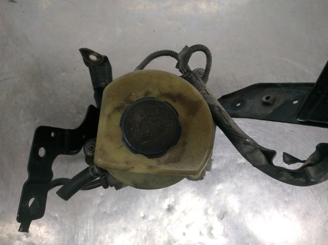 Pompa wspomagania hydraulicznego kierownicy 4M513K514CA FORD