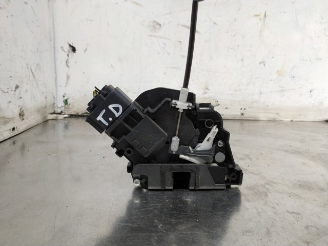 Zamek drzwi tylnych prawych 4M5AA26412BE FORD