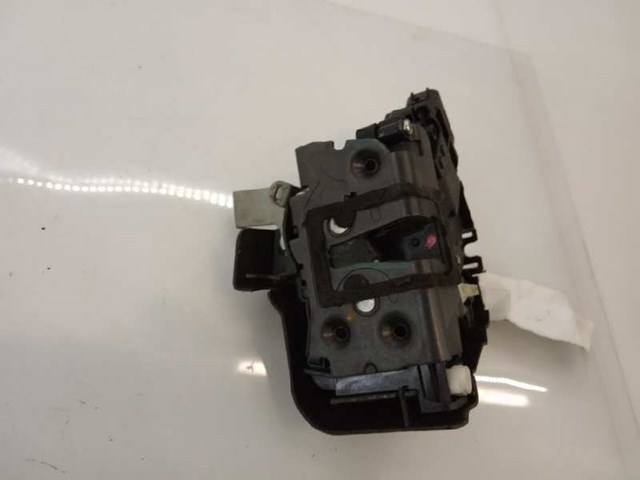 Zamek drzwi tylnych lewych 4M5AR26412BE FORD