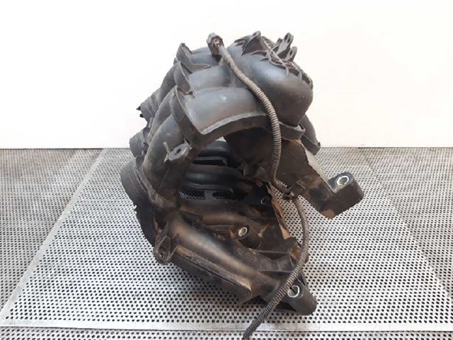 Kolektor ssący Ford Focus 3 CB8