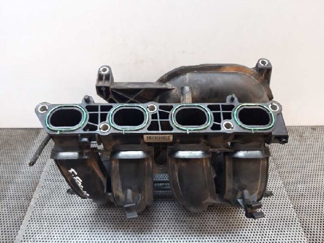 Kolektor ssący Ford Focus 3 CB8