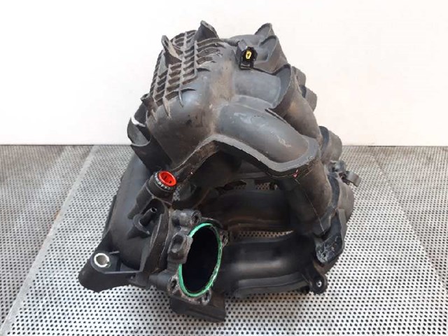 Kolektor ssący Ford Focus 3 CB8