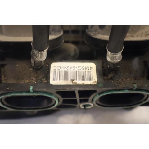 Kolektor ssący Ford Focus 3 CB8