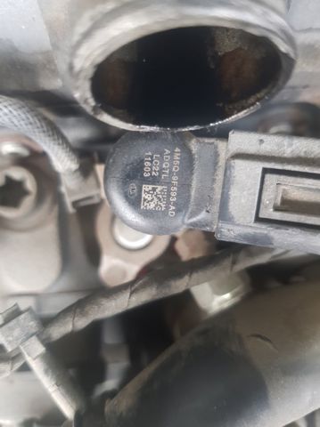 Wtryskiwacz paliwa 4M5Q9F593AD FORD