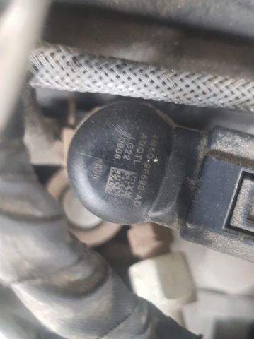 Wtryskiwacz paliwa 4M5Q9F593AD FORD