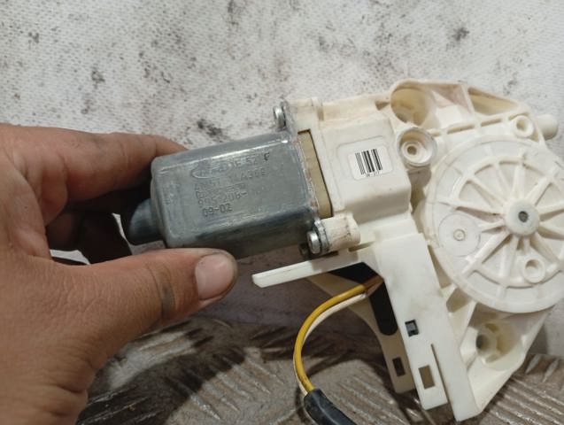 4M5T14A389 Ford