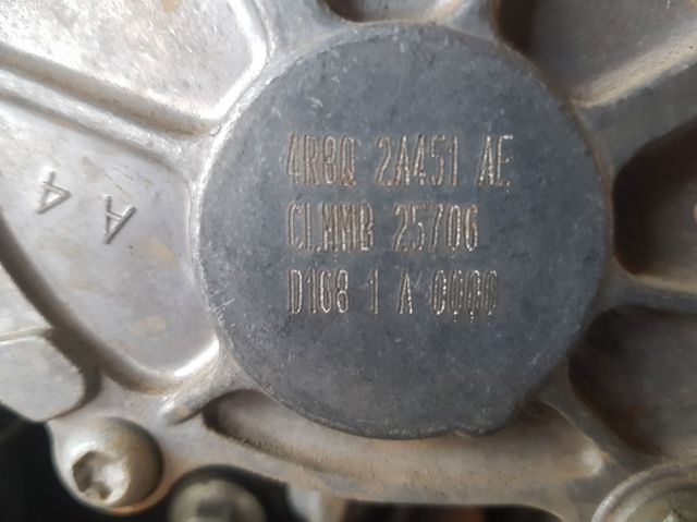 Pompa podciśnienia 4R8Q2A451AE LAND ROVER