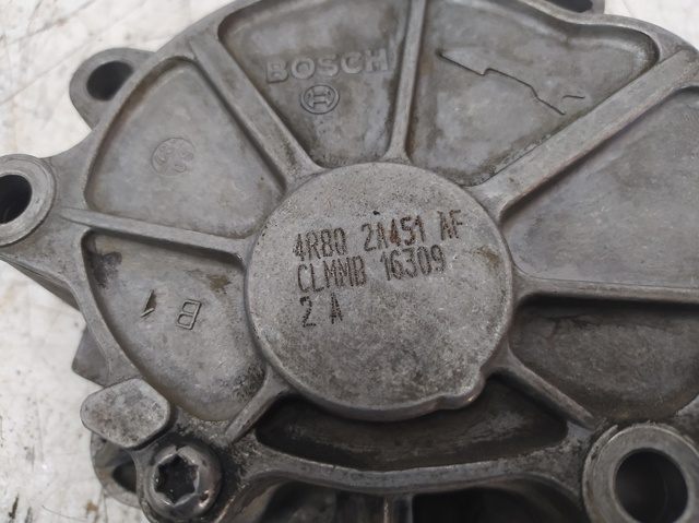 4R8Q2A451AF Land Rover