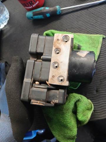 Sterownik ABS  hydrauliczny 4S612M110CC FORD