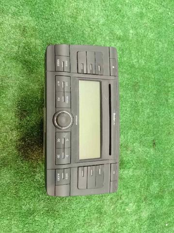 Radioodtwarzacz (radio AM/FM) 4SBF18C815AD VAG