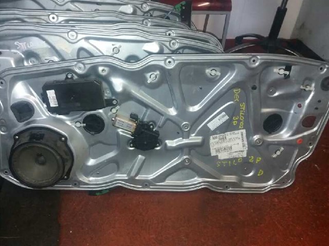 Klocki hamulcowe przednie tarczowe 50001603 FIAT