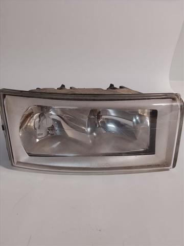 Reflektor prawy 500307754 IVECO