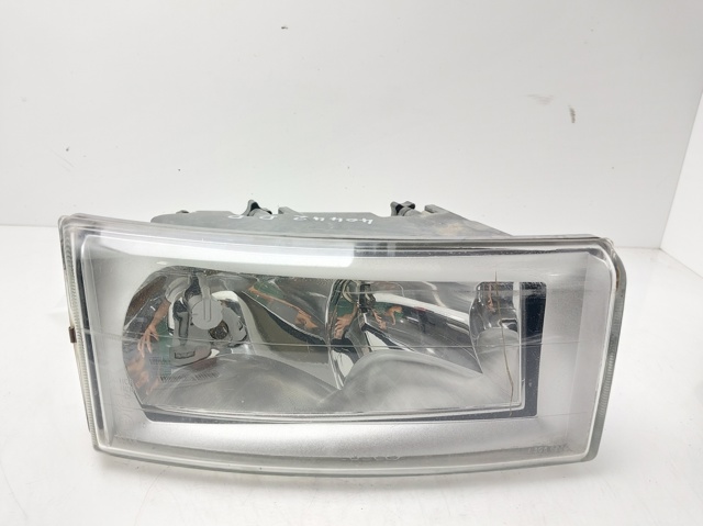 Reflektor prawy 500307754 IVECO