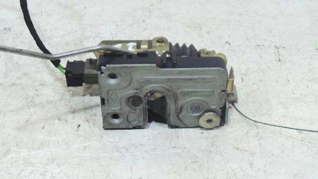 Zamek drzwi przednich lewych 500314257 IVECO