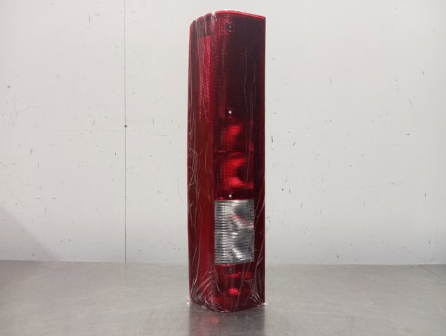 Lampa zespolona tylna lewa 500319559 IVECO