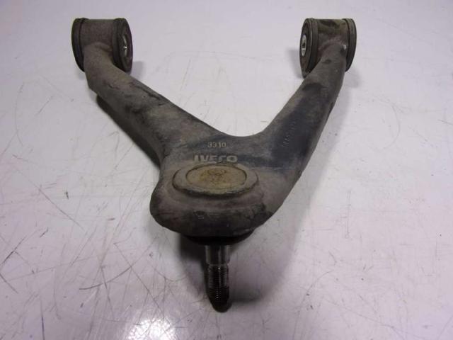 Wahacz zawieszenia przedniego prawy górny 500379802 IVECO