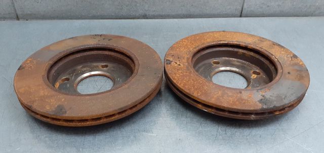 Tarcza hamulcowa przednia 5028281 FORD