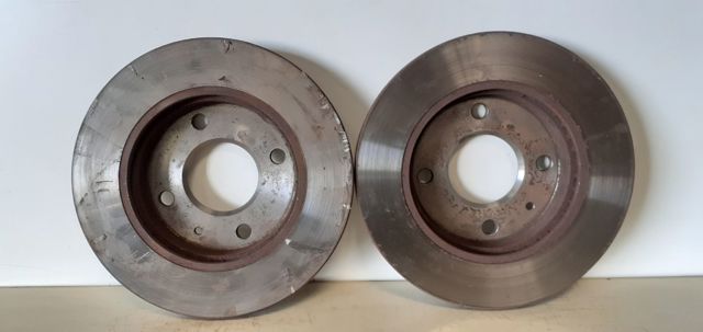 Tarcza hamulcowa przednia 5028281 FORD