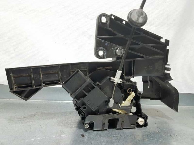 Zamek drzwi tylnych prawych 5041673 FORD