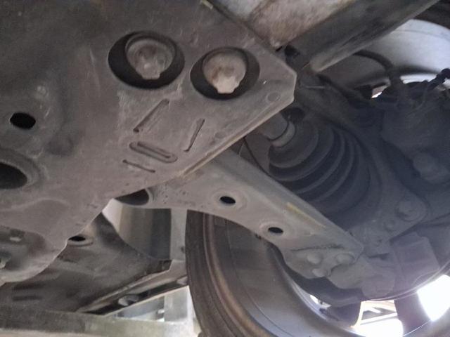 Wahacz zawieszenia przedniego dolny lewy 50513444 FIAT