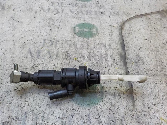 Cylinder sprzęgła główny 5106043AB CHRYSLER