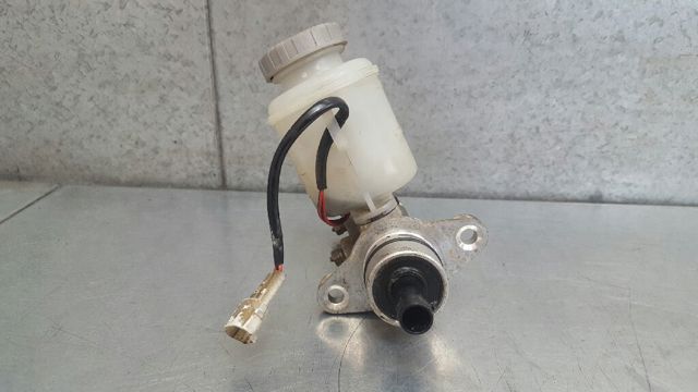 Główny cylinder hamulców do Suzuki Baleno EG
