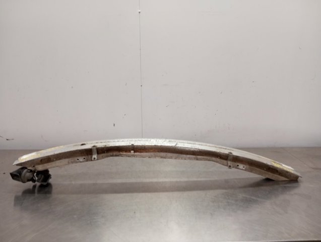 Wzmocnienie zderzaka przedniego 51113439780 BMW