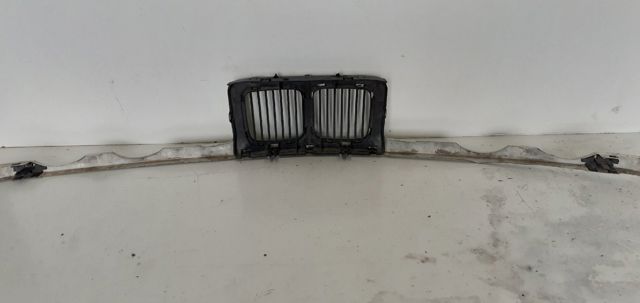 Atrapa chłodnicy BMW 5 E34