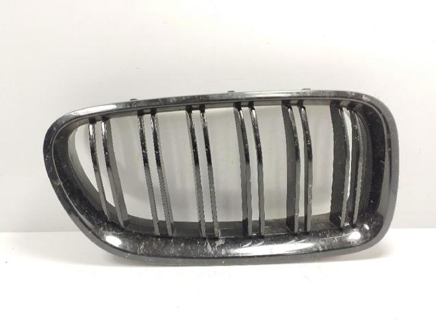 Atrapa chłodnicy prawa 51137336478 BMW