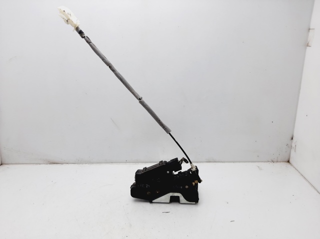 Zamek drzwi przednich lewych 51217011241 BMW