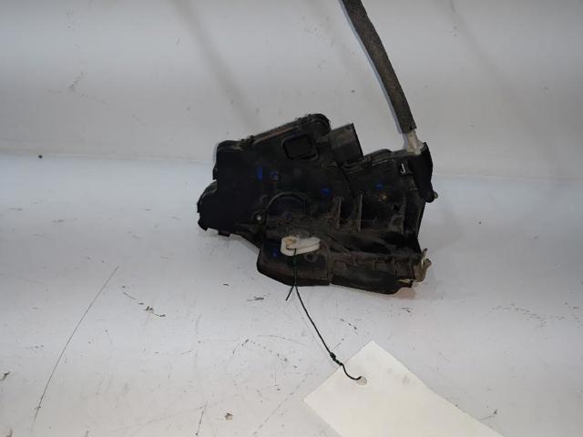 Zamek drzwi przednich prawych 51217011244 BMW