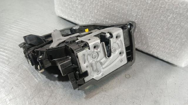 Zamek drzwi przednich prawych 51217281934 BMW