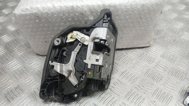 Zamek drzwi przednich prawych 51217281934 BMW