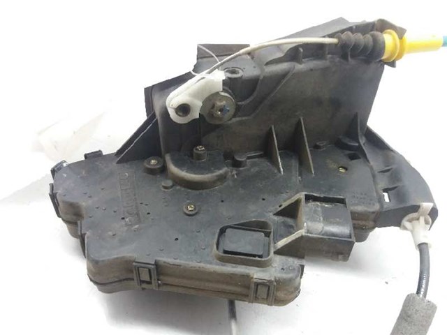 Zamek drzwi tylnych lewych 51227011245 BMW