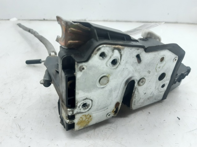 Zamek drzwi tylnych lewych 51227011245 BMW