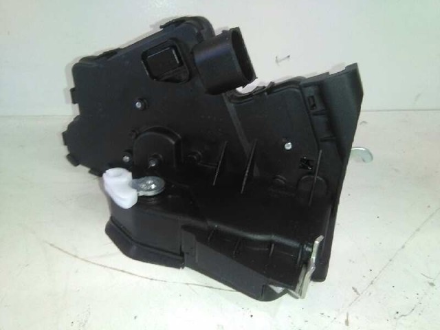 Zamek drzwi tylnych prawych 51227011246 BMW
