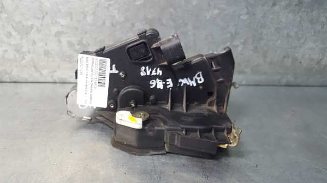 Zamek drzwi tylnych prawych 51227011246 BMW