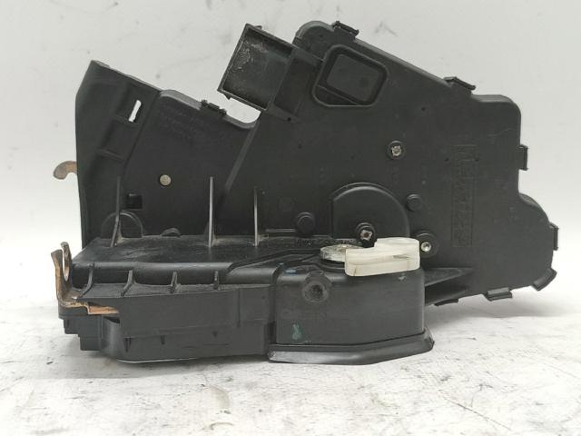 Zamek drzwi tylnych lewych 51227011309 BMW
