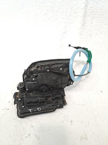 Zamek drzwi tylnych prawych 51227281940 BMW