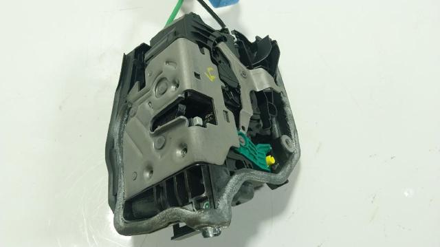 Zamek drzwi tylnych prawych 51227477704 BMW
