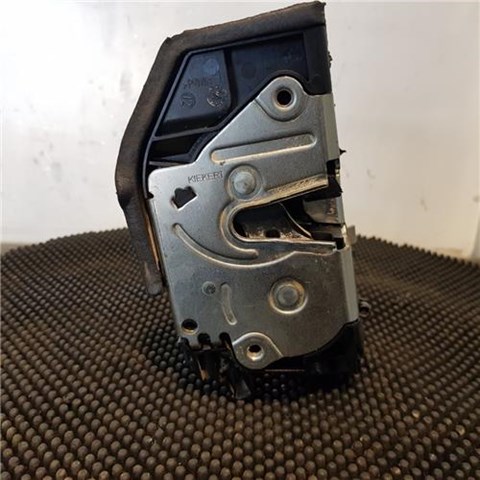Zamek drzwi tylnych lewych 51228125671 BMW