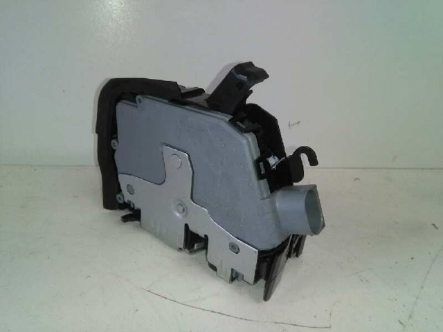 51228402601 BMW