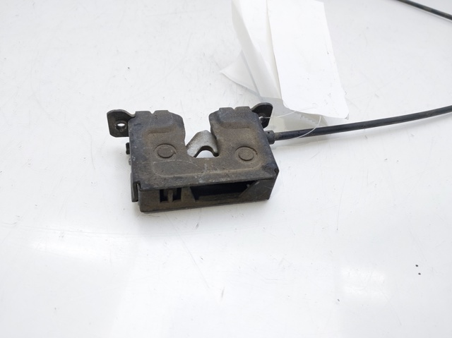 Zamek maski 51237115228 BMW