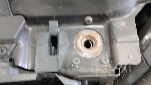 Zamek maski 51238203859 BMW
