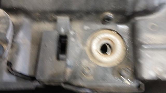 Zamek maski 51238203859 BMW