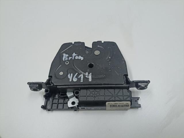 Zamek klapy bagażnika (3/5 drzwi tylnych) 51247200511 BMW