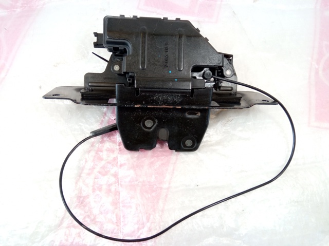 Zamek klapy bagażnika (3/5 drzwi tylnych) 51248408492 LAND ROVER